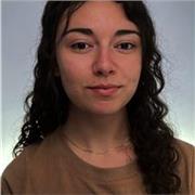 Profesora de materias primarias para niños con titulación en inglés